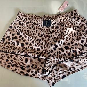 Victoria Secrets silky shorts small